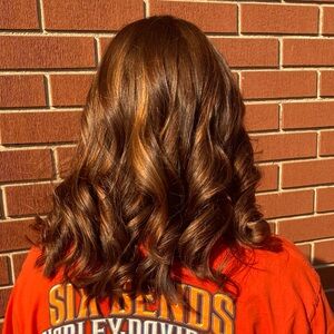 Meet your Posher, Felicity